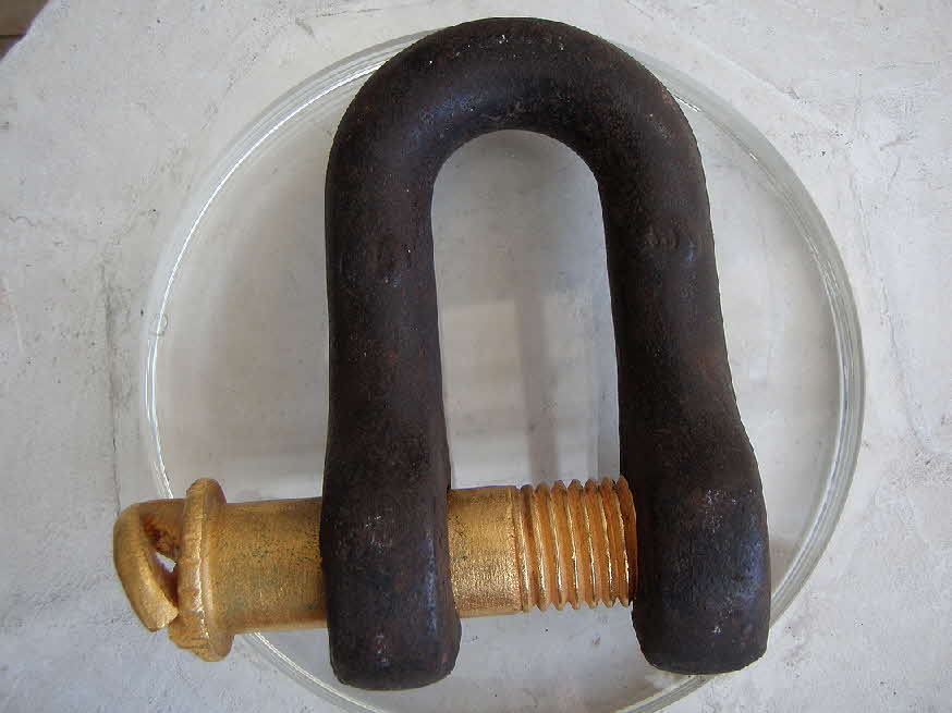 Sch�kel klein mit vergoldetem Verschlu�bolzen - Stahl massiv 13 x 11 x 4 cm    - 59 € mtl./K 550 €